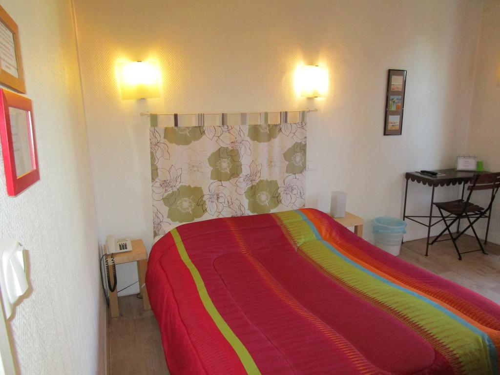 Hotel Des Poetes Avec Parking Sur Reservation Beziers Bilik gambar