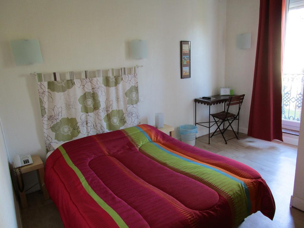Hotel Des Poetes Avec Parking Sur Reservation Beziers Bilik gambar