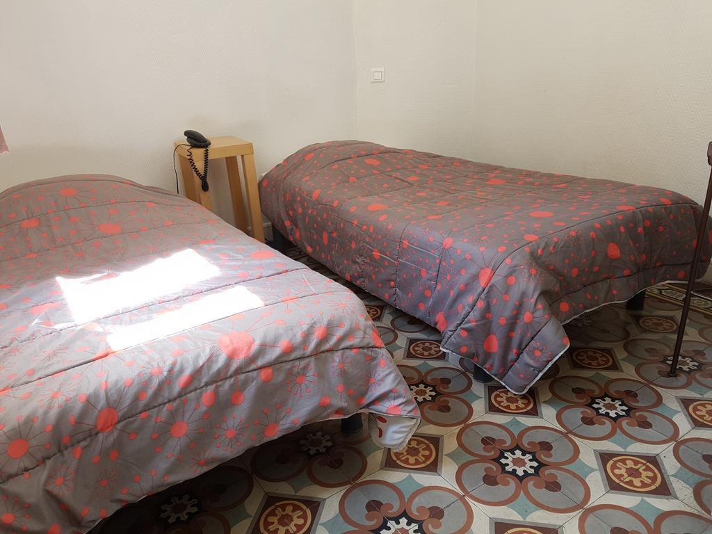 Hotel Des Poetes Avec Parking Sur Reservation Beziers Luaran gambar